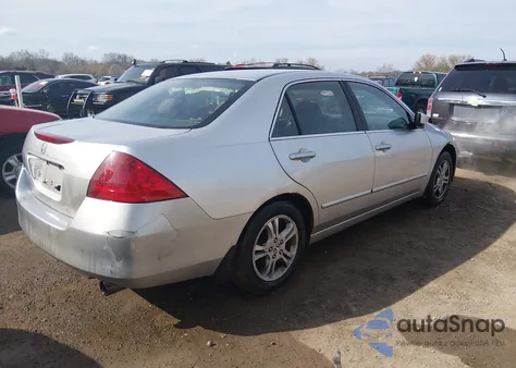 2006 Honda Accord 2.4 Ex из США, поврежденный, VIN 1HGCM56796A149868